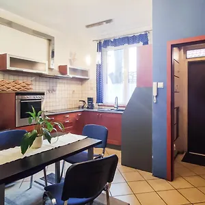 Apartament I -apartamenty W Gorach I Nad Morzem Apartament